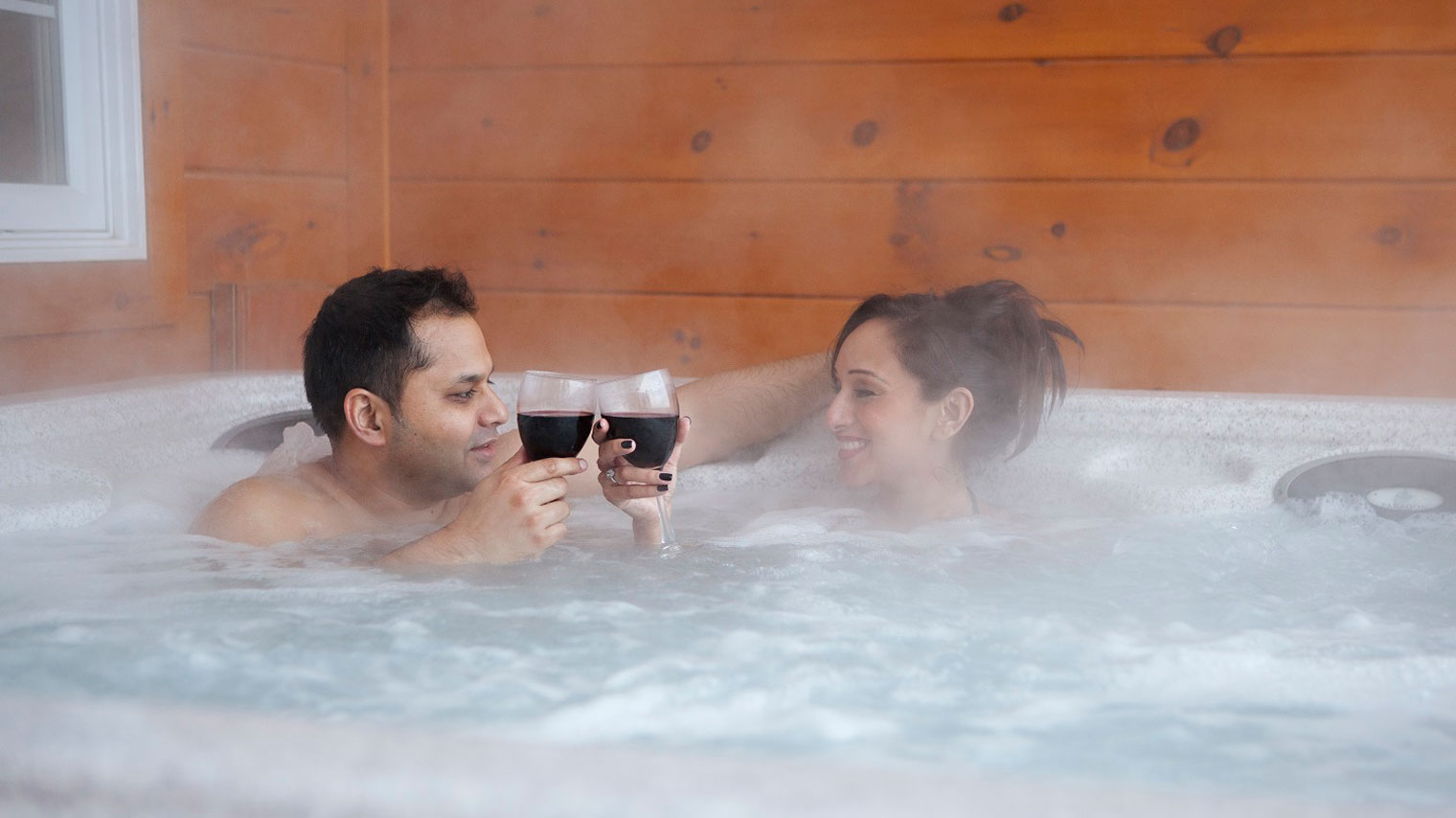 Romantic Getaway at Couples Resort  Muskoka Tourism