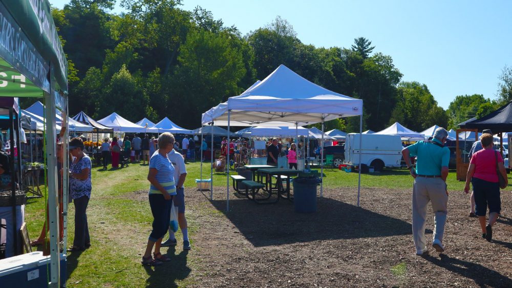 gravenhurstfarmersmarket02 Muskoka Tourism