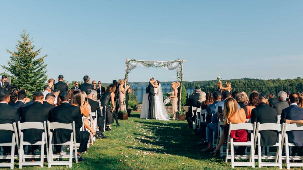 Make Your Dream Wedding a Reality on the Shores of Lake Rosseau