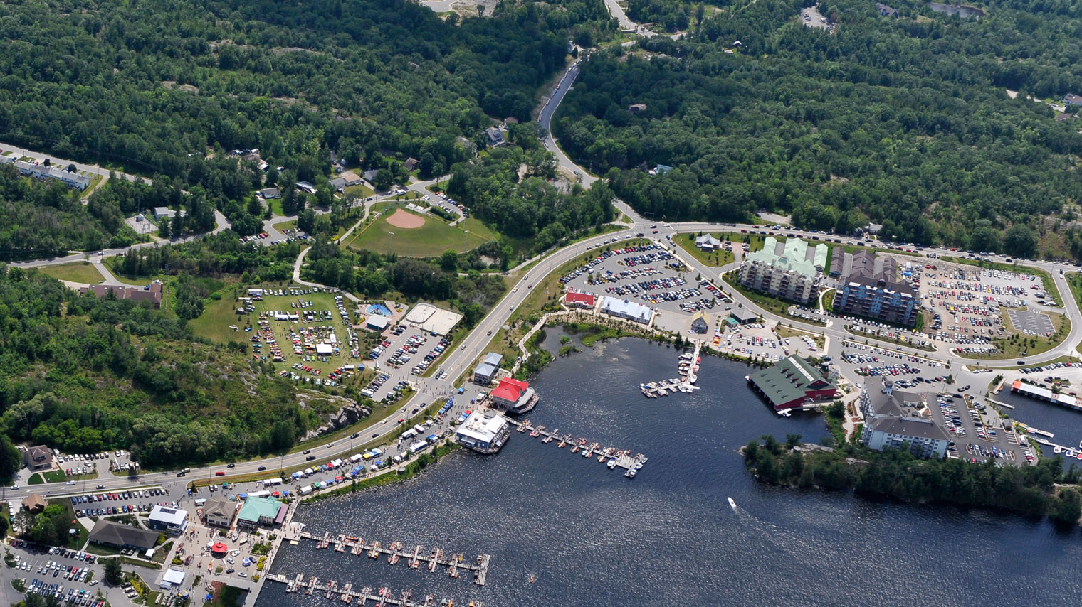 New Sightseeing Helicopter Tours in Muskoka